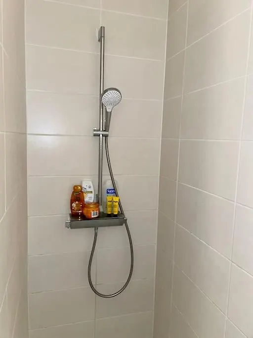 Elegant Canal-View Duplex With Free Parking Брюссель