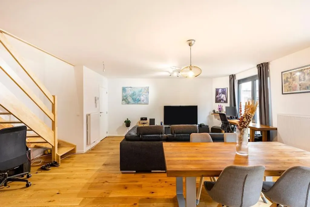 Elegant Canal-View Duplex With Free Parking Brussels Apartment